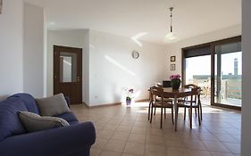 Elena House Fertilia